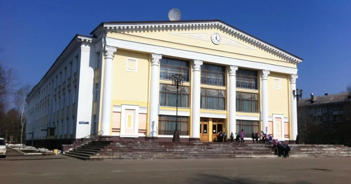 ДК «Октябрь»‎