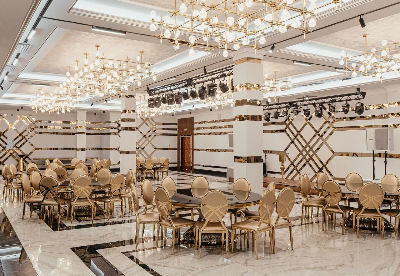 Маршал Гранд Холл