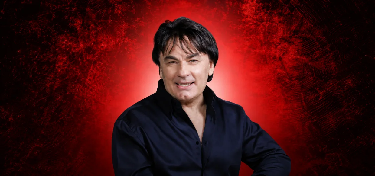 Александр Серов