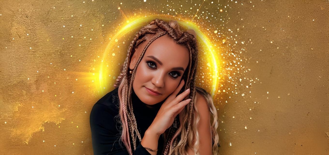 Женя Белоусова