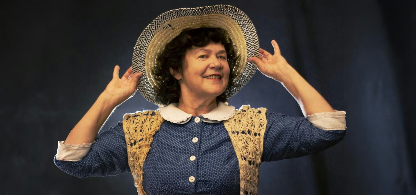 Старушка для мошенников